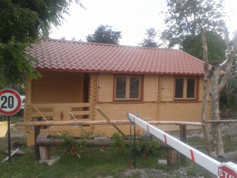 Casetta in legno 6x10 mt.