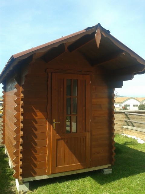 Casetta in legno 2x3 mt.